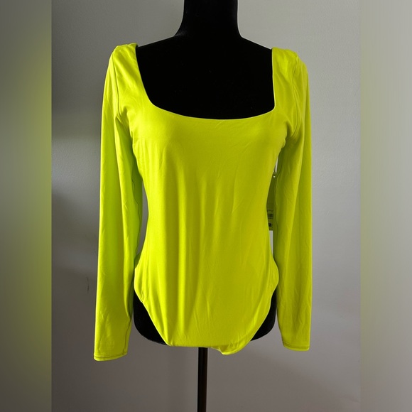 Wundermost Ultra-Soft Nulu Square-Neck Long-Sleeve Bodysuit - Picture 4 of 8